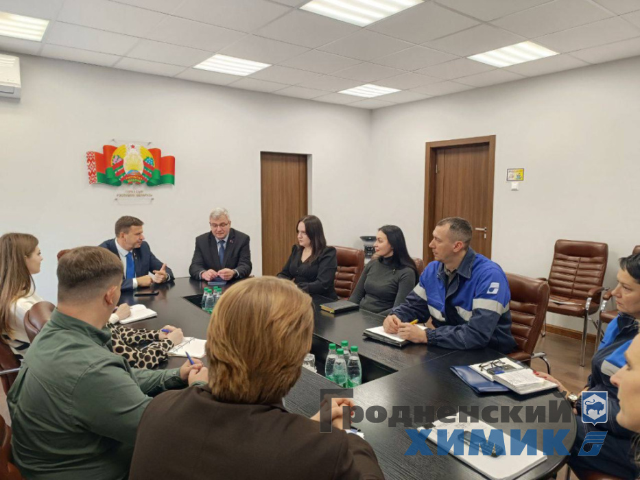 Олег Белинский на встрече с ФЗХ_ноябрь_2025.jpg
